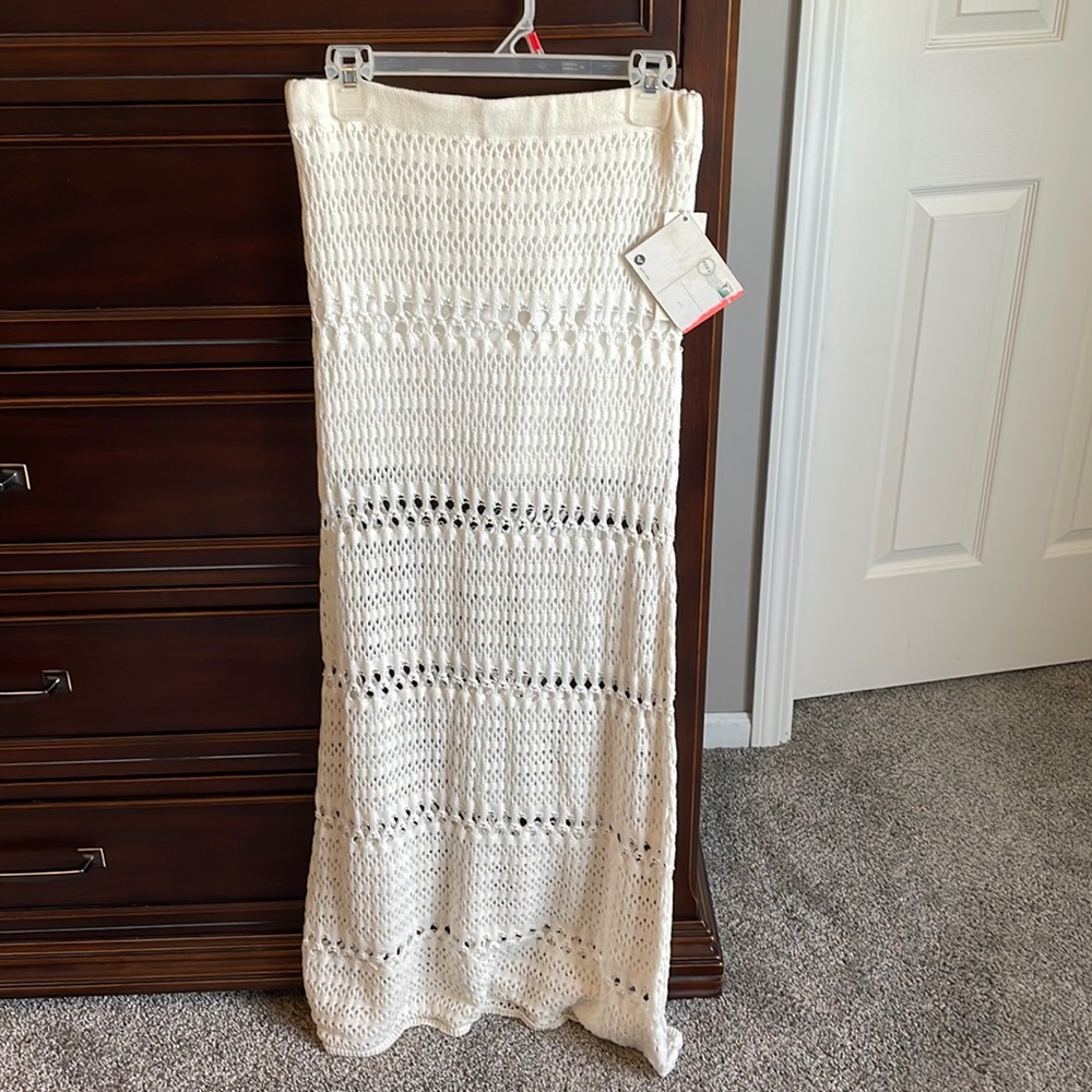 Women’s maxi skirt.
